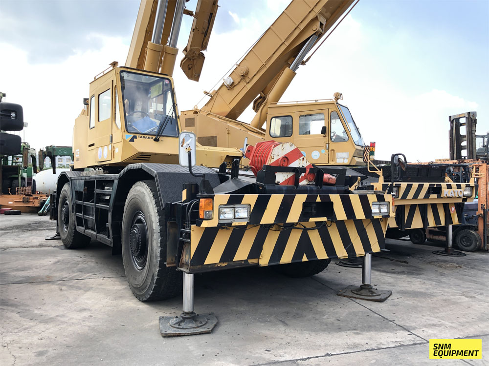 TADANO タダノ CREVO 500 ROUGH TERRAIN CRANE tadano-tr-500xl-3-50-ton-rough